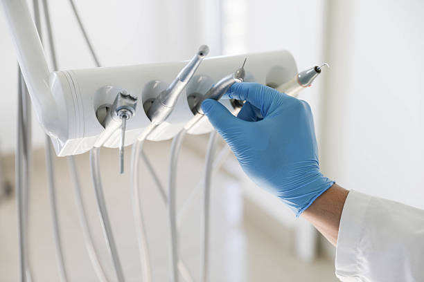 Professional Tooth Extraction technician working in Frankston, TX